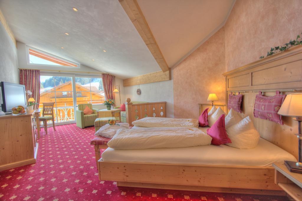 Landhotel Berghof باد هينديلانغ الغرفة الصورة