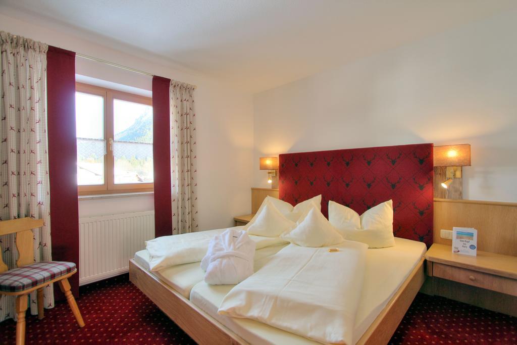 Landhotel Berghof باد هينديلانغ الغرفة الصورة